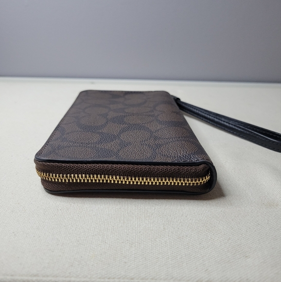 Coach Signature Brown Large Phone Wallet In Signature Canvas - Picture 3 of 15